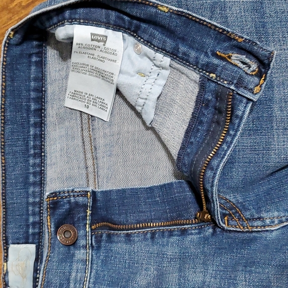 Levi's 515 Capri Denim Jeans - Picture 6 of 9